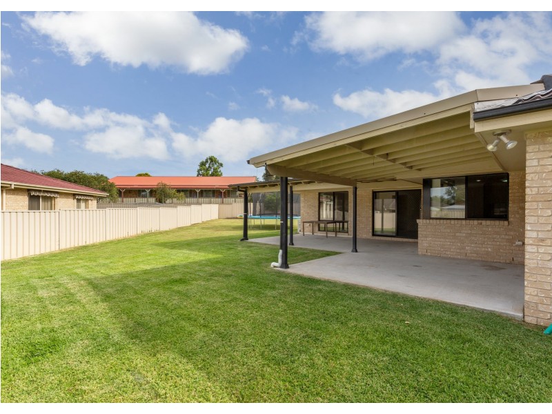 13 Hunter Place, Wingham NSW 2429