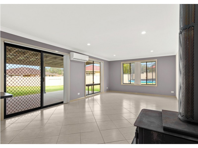 13 Hunter Place, Wingham NSW 2429