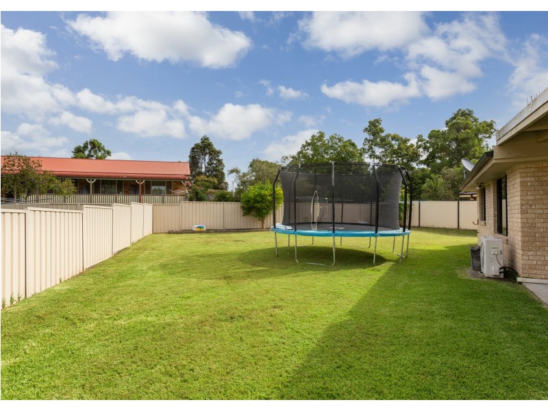 13 Hunter Place, Wingham NSW 2429