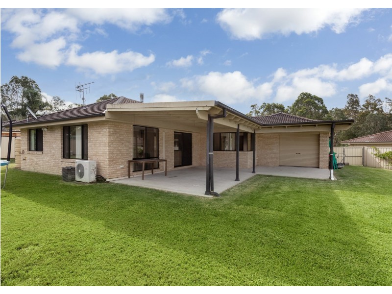 13 Hunter Place, Wingham NSW 2429