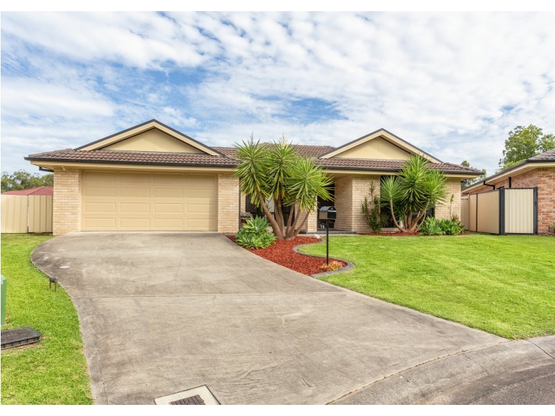 13 Hunter Place, Wingham NSW 2429