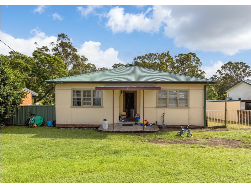 13 Mcpherson Street, Wingham NSW 2429