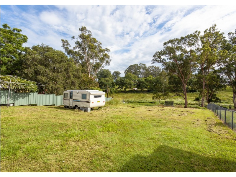 13 Mcpherson Street, Wingham NSW 2429