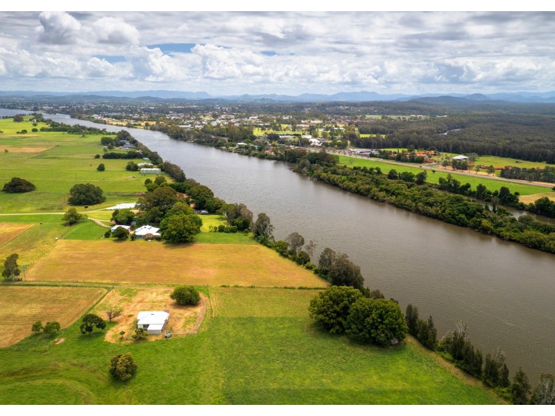 133 Newtons Road, Dumaresq Island NSW 2430