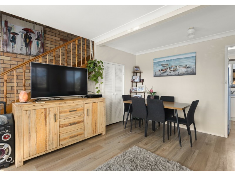 Unit 2/24-26 Summerville Street, Wingham NSW 2429