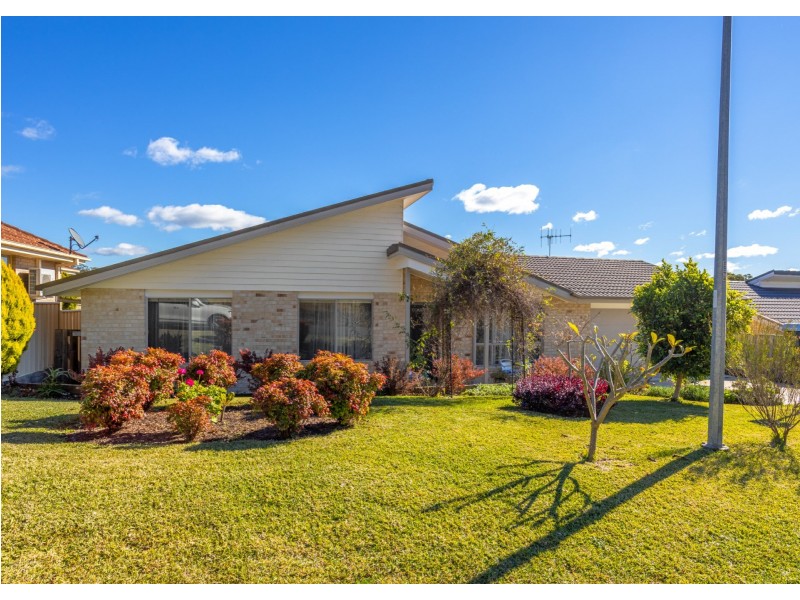 128 Kanangra Drive, Taree NSW 2430