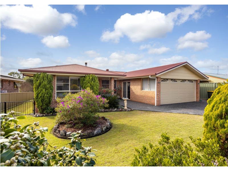 3 Pearson Place, Wingham NSW 2429