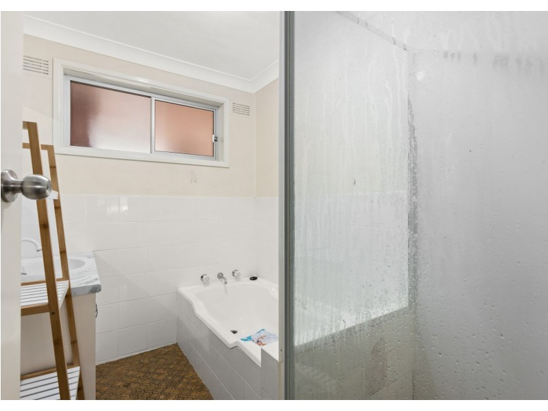 2 Kanangra Drive, Taree NSW 2430