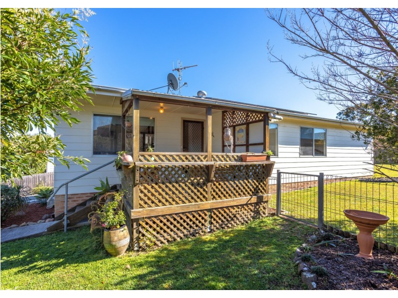 6 Gollan Street, Wingham NSW 2429