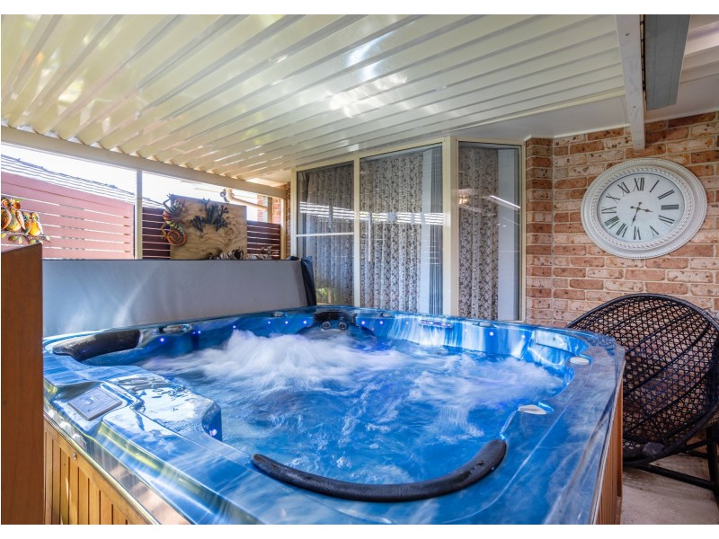 9 Ellenora Circuit, Wingham NSW 2429