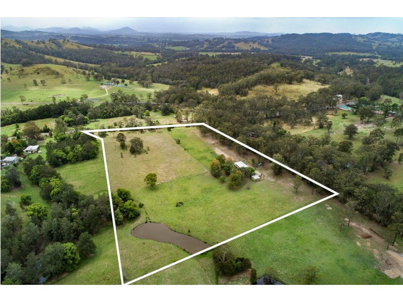 18 Red Gully Road, Burrell Creek NSW 2429