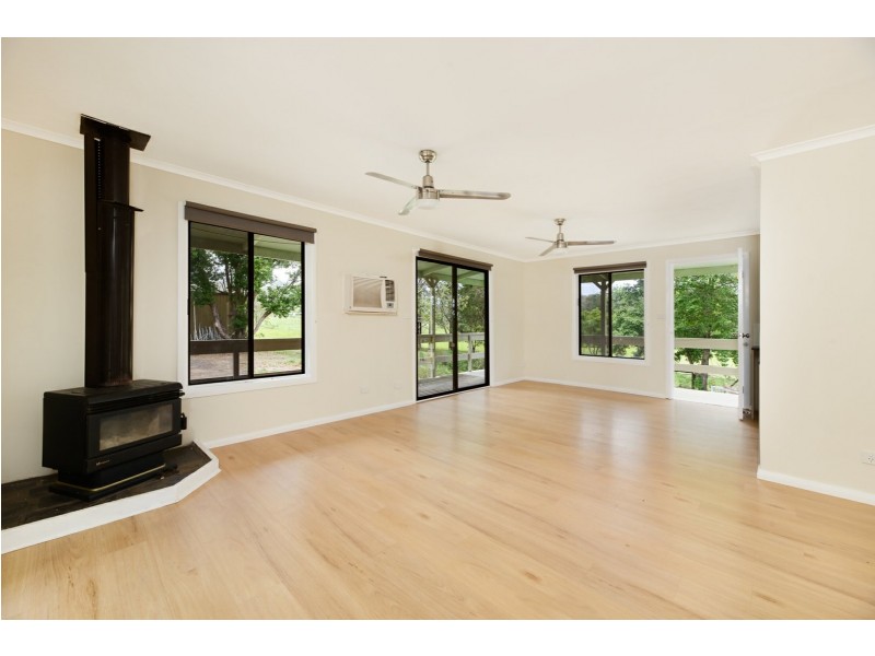 18 Red Gully Road, Burrell Creek NSW 2429