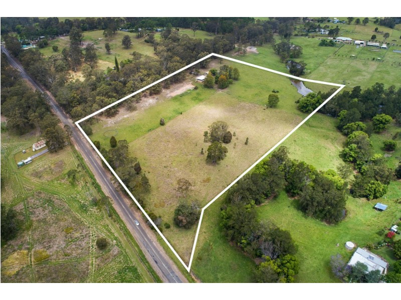 18 Red Gully Road, Burrell Creek NSW 2429