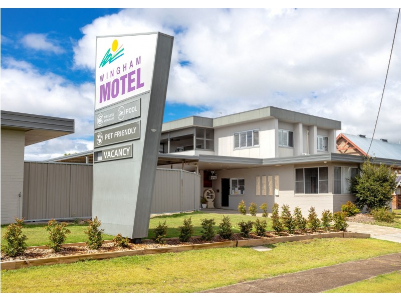 13 Bent Street, Wingham NSW 2429