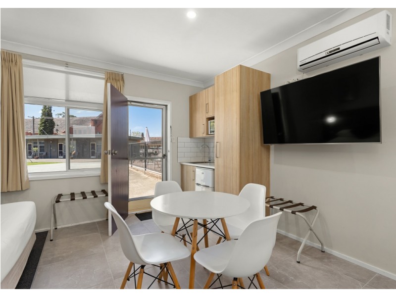 13 Bent Street, Wingham NSW 2429