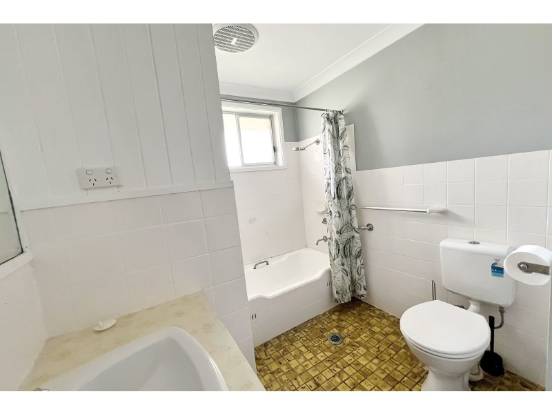 Unit 2/15 Flett Street, Wingham NSW 2429