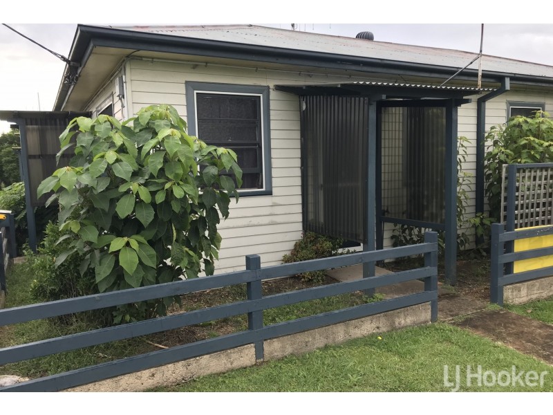 2/2 Primrose Street, Wingham NSW 2429