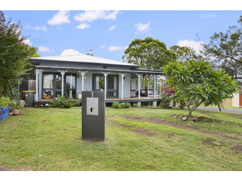 1 Machin Parade, Wingham NSW 2429