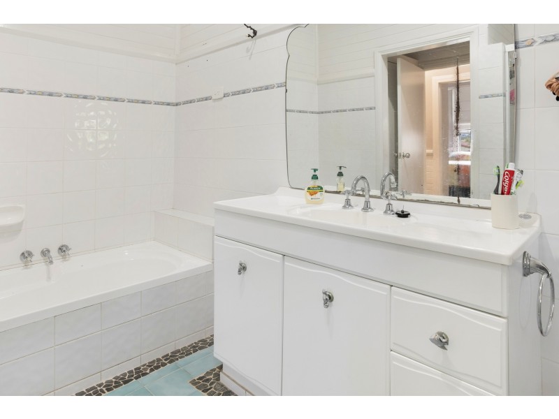 1 Machin Parade, Wingham NSW 2429