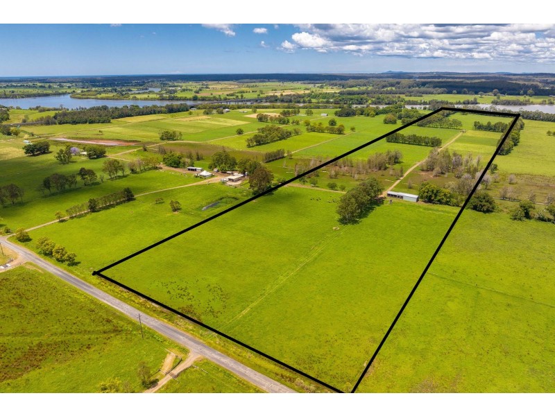 162 Newtons Road, Dumaresq Island NSW 2430