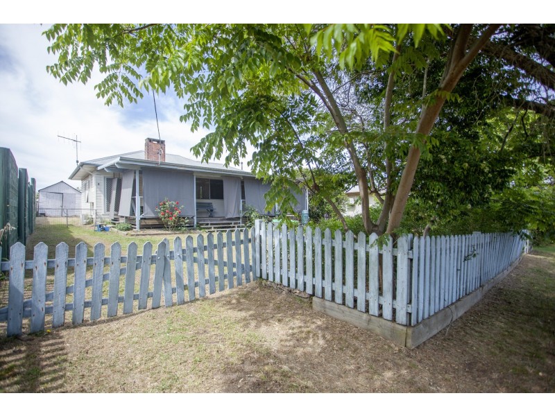 8 Keech Street, Wingham NSW 2429