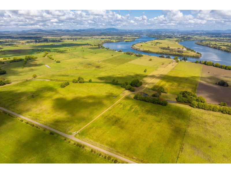 189 Murdochs Lane, Oxley Island NSW 2430