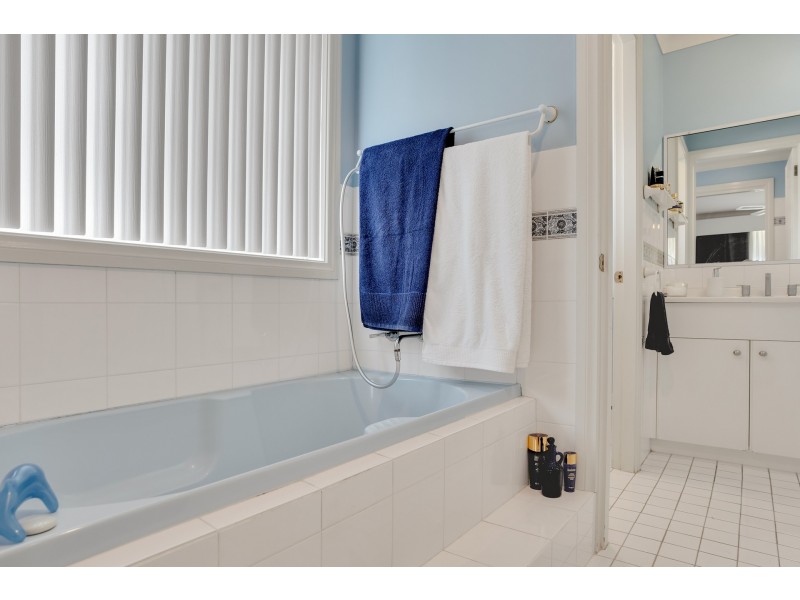 124 Kanangra Drive, Taree NSW 2430