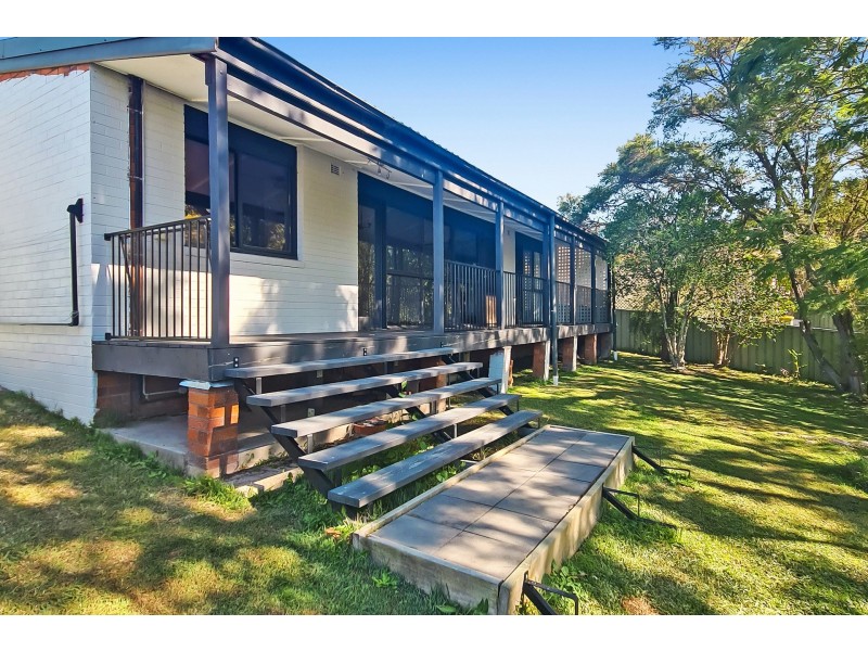 15 McPherson Street, Wingham NSW 2429