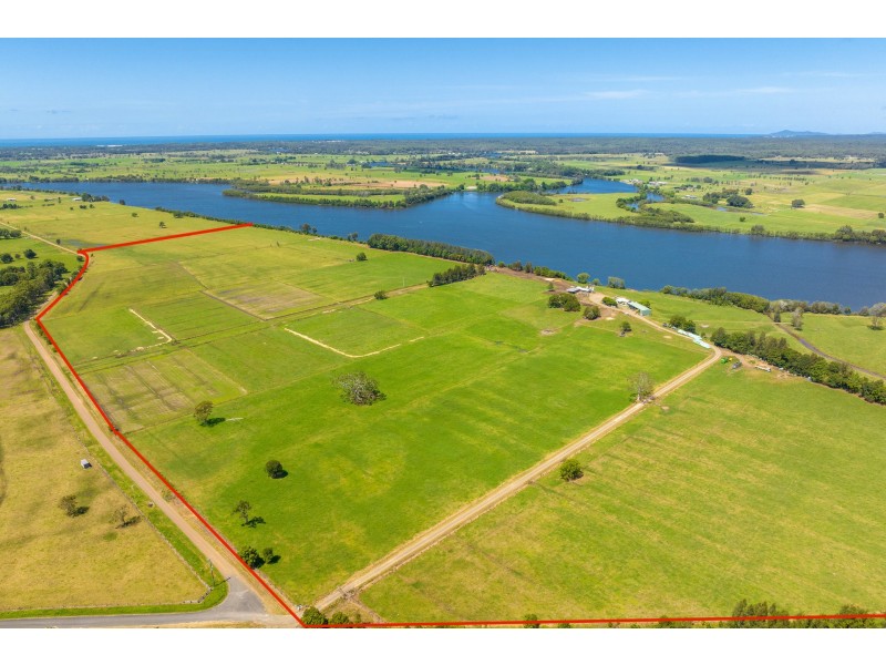 282 Newtons Road, Dumaresq Island NSW 2430