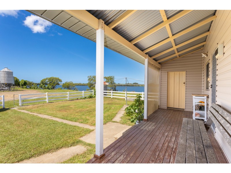 282 Newtons Road, Dumaresq Island NSW 2430