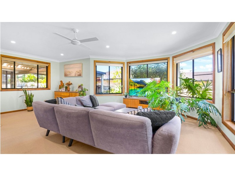 13 Shantull Drive, Wallabi Point NSW 2430