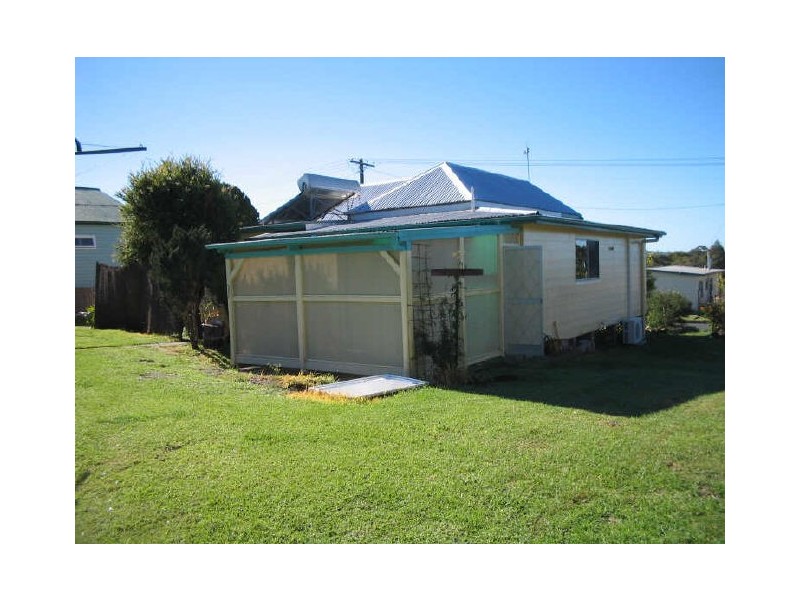 24 Moon Street, Wingham NSW 2429