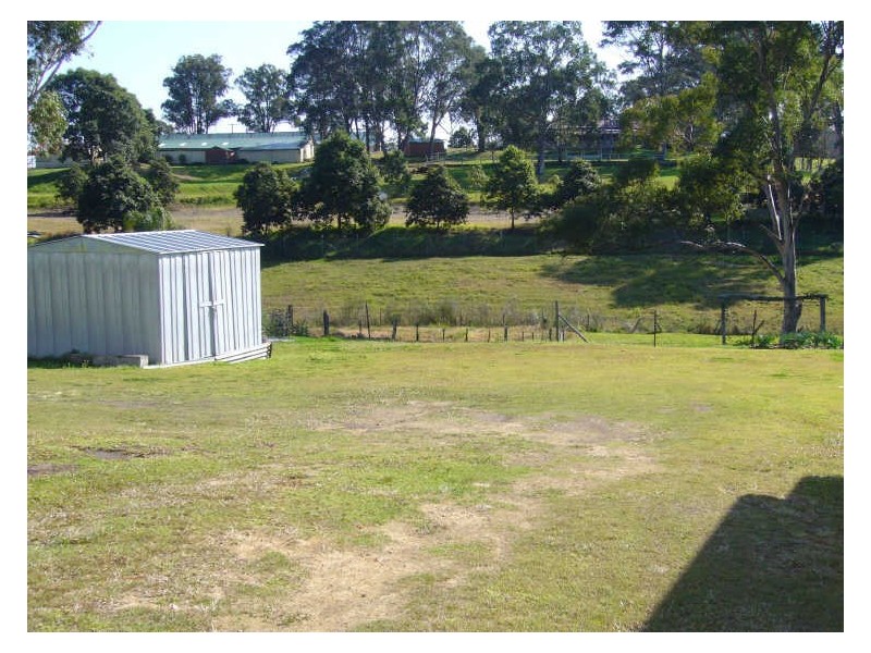 13 Mcpherson Street, Wingham NSW 2429