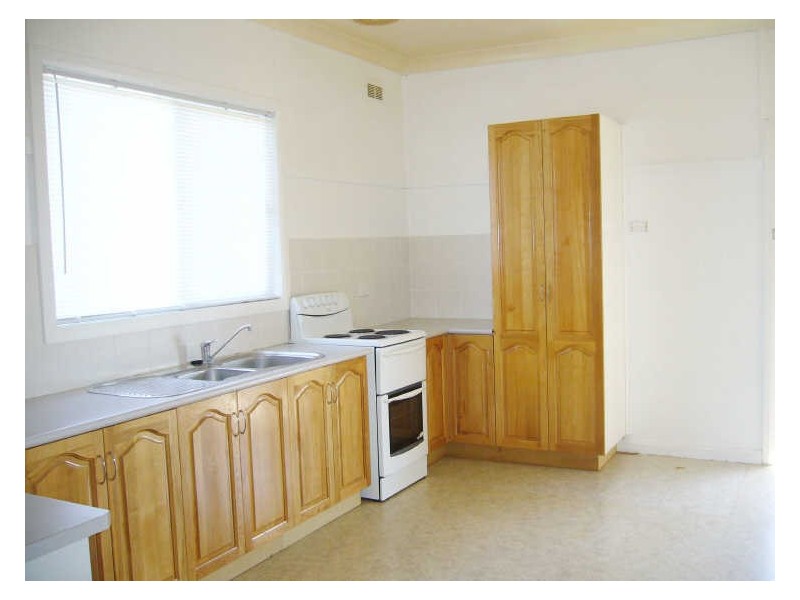 13 Mcpherson Street, Wingham NSW 2429