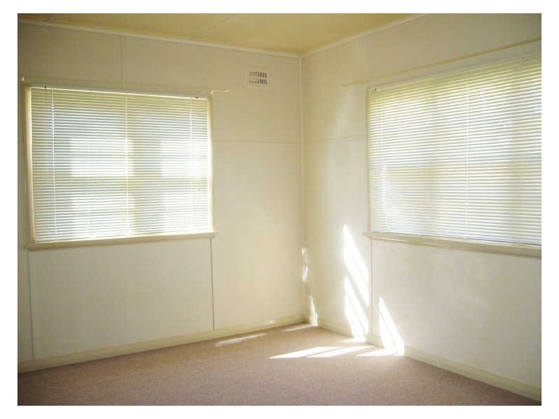 13 Mcpherson Street, Wingham NSW 2429