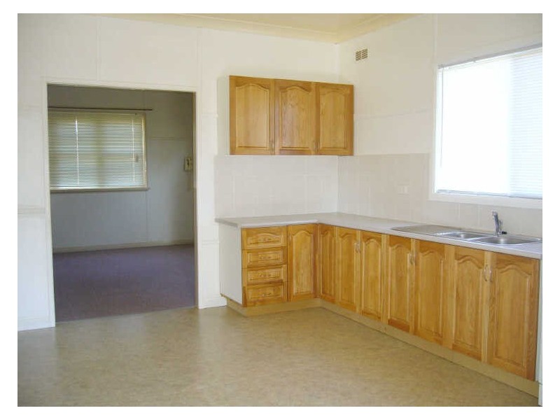 13 Mcpherson Street, Wingham NSW 2429