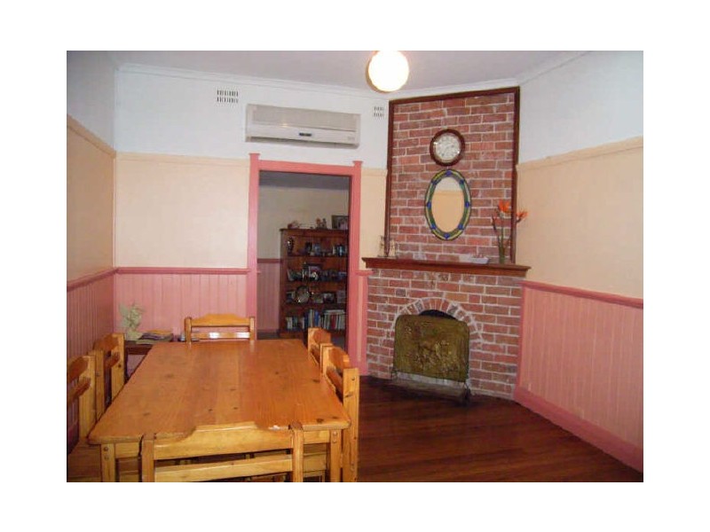 64 Queen Street, Wingham NSW 2429