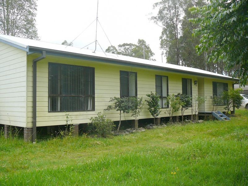 4 The Cedars Drive, Wingham NSW 2429