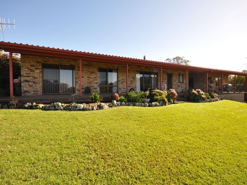 8 The Cedars Drive, Wingham NSW 2429