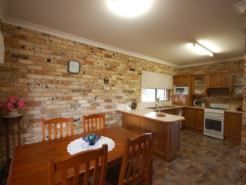 8 The Cedars Drive, Wingham NSW 2429