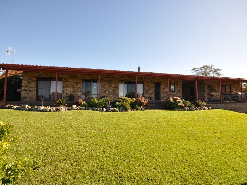 8 The Cedars Drive, Wingham NSW 2429