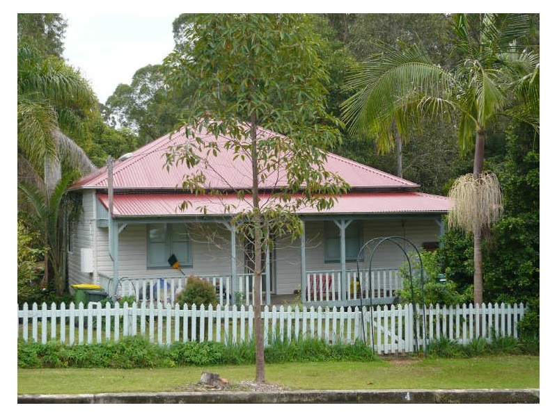 4 Queen Street, Wingham NSW 2429