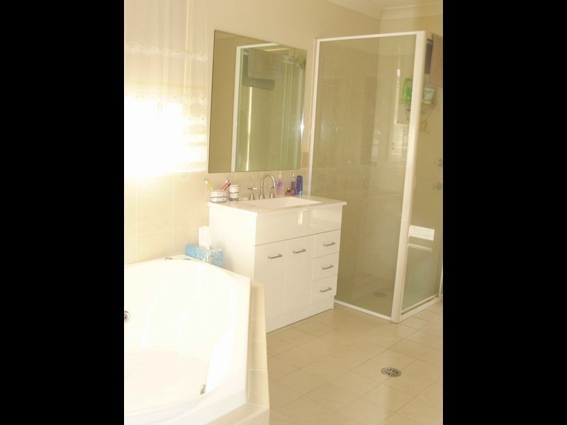 5 Rosedale Place, Tinonee NSW 2430