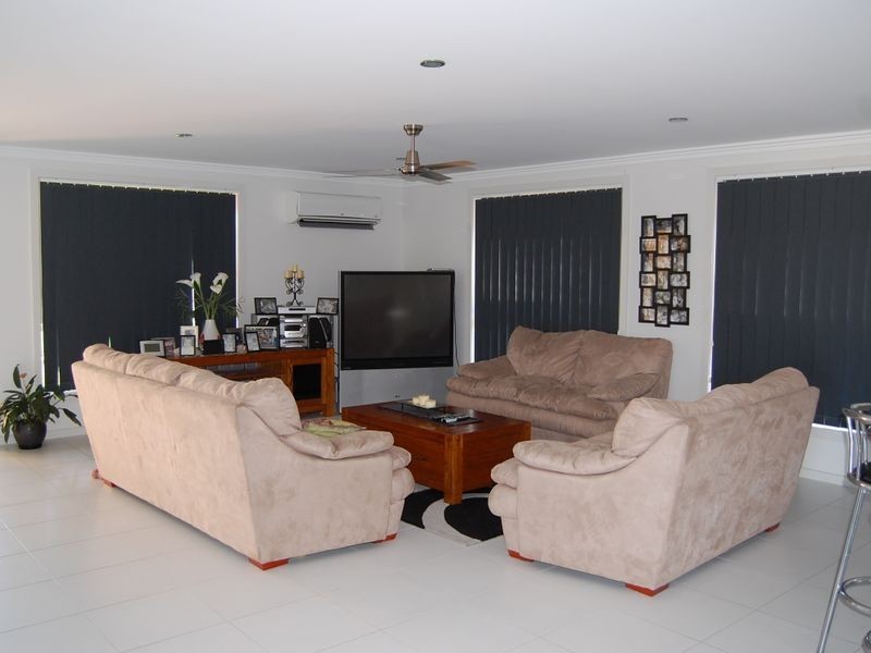 15 Country Club Drive, Wingham NSW 2429