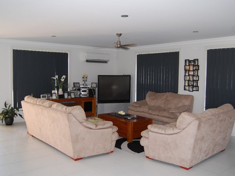 15 Country Club Drive, Wingham NSW 2429