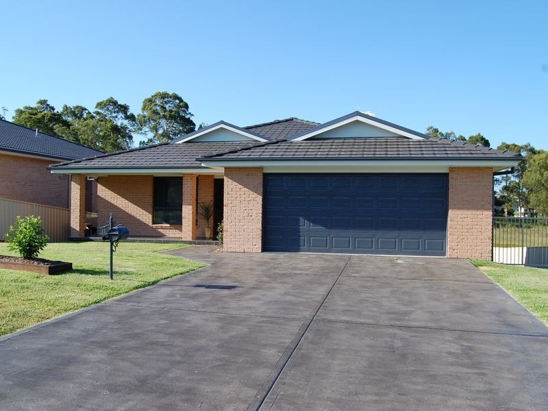 15 Country Club Drive, Wingham NSW 2429