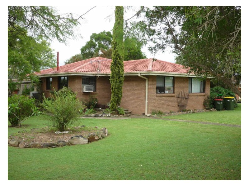 8 Warrawillah Avenue, Wingham NSW 2429