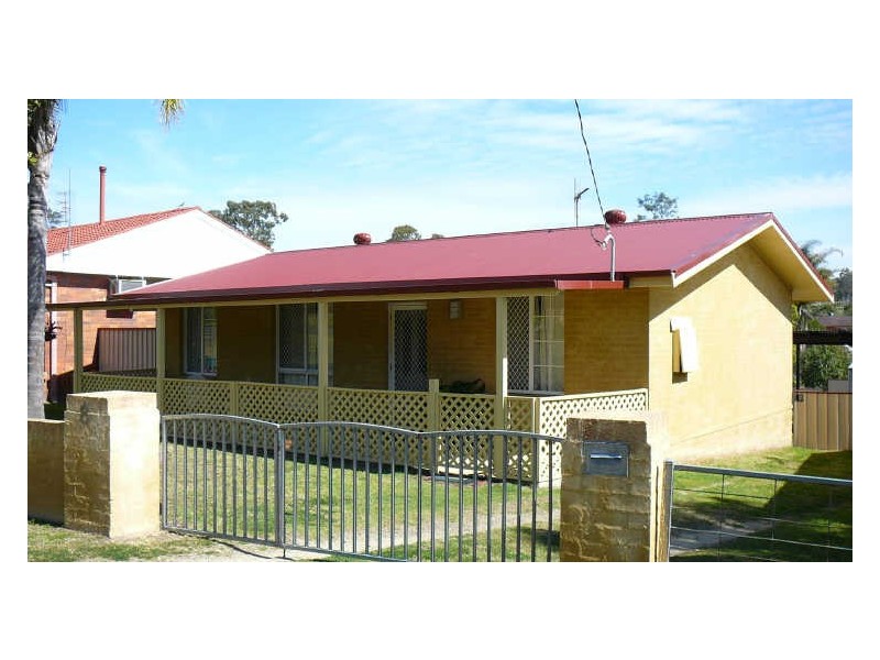 8 Little Street, Wingham NSW 2429