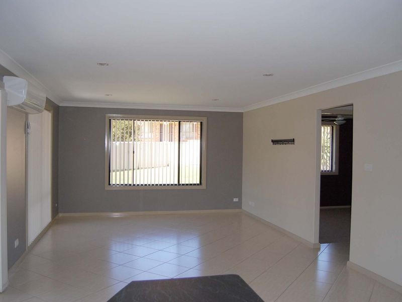 13 Hunter Place, Wingham NSW 2429