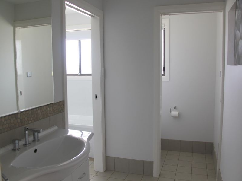 1 Treetops Parade, Wingham NSW 2429